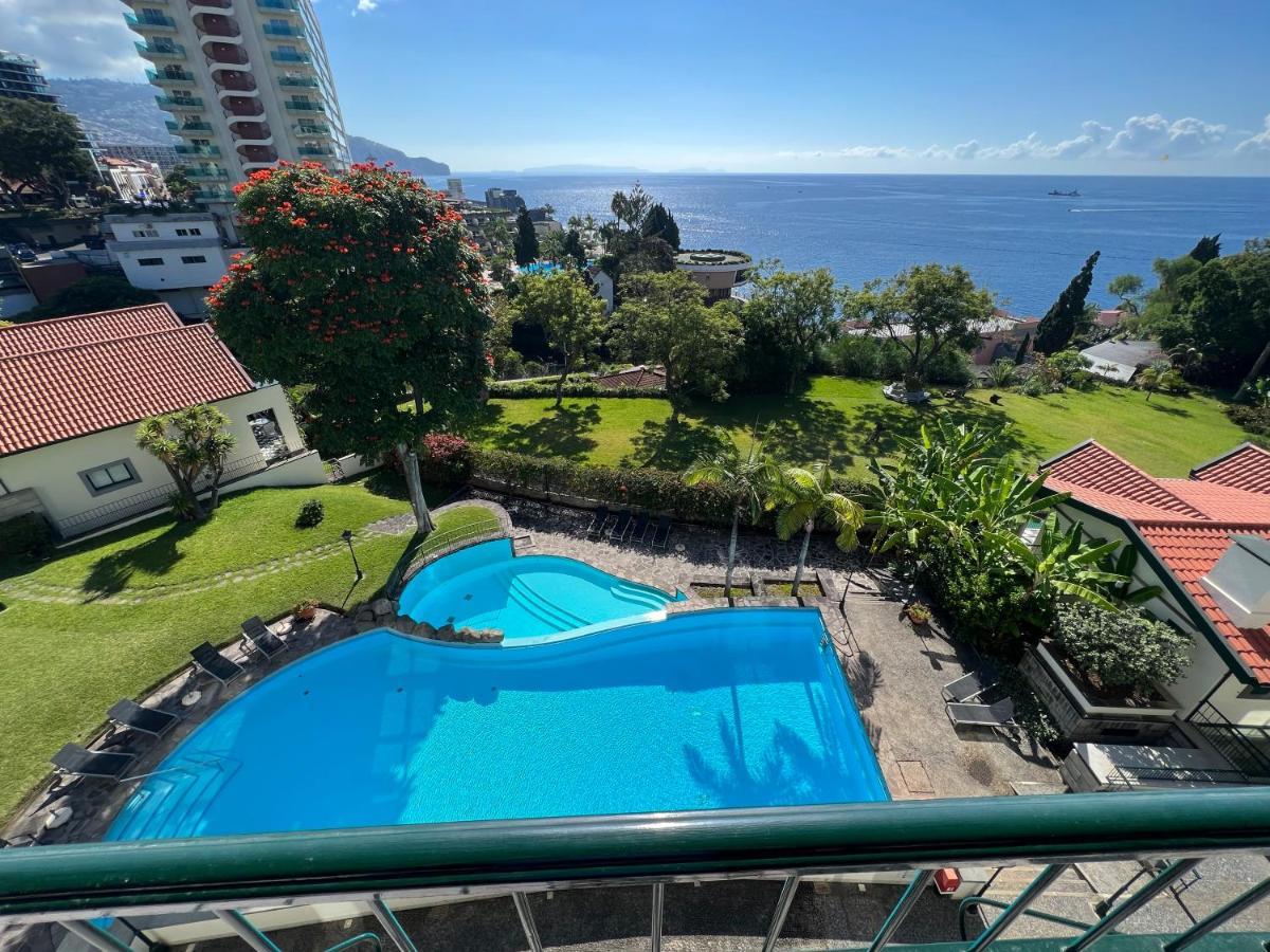 Luxury Oceanfront At Reid'S Gardens Apartment Funchal  Exterior photo